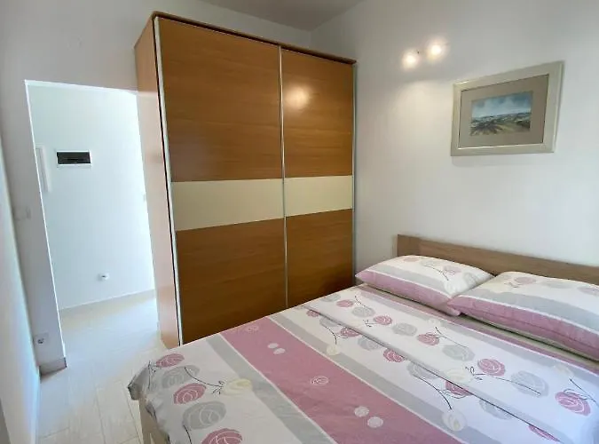 Apartman Cukar Ii * 풀라