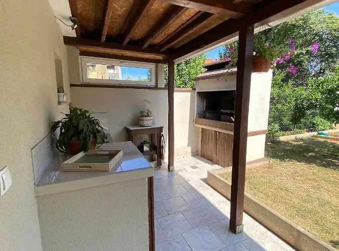 Apartman Cukar Ii 아파트 *